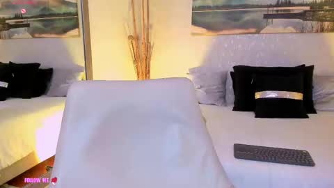 Snapshot of natt_collins chatting on September 18, 7:38 pm Natalia online show from September 18, 7:38 pm