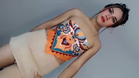 Nathalie smith online show from May 14, 4:52 am