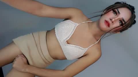 Nathalie smith online show from May 17, 5:05 am