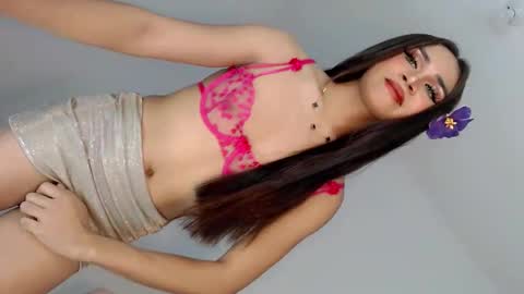 Nathalie smith online show from May 19, 4:08 am
