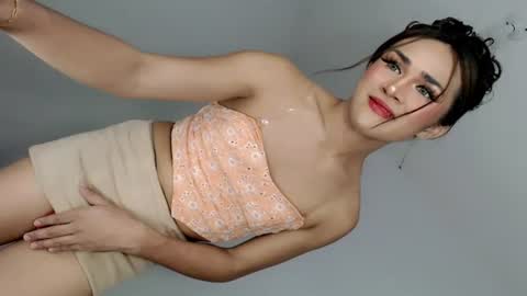 Snapshot of nattayah chatting on June 21, 6:05 am Nathalie smith online show from June 21, 6:05 am