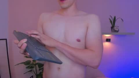 Snapshot of natte__ chatting on March 26, 8:36 pm Nathaniel online show from March 26, 8:36 pm