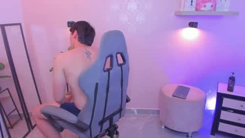 Snapshot of natte__ chatting on April 2, 9:23 pm Nathaniel online show from April 2, 9:23 pm