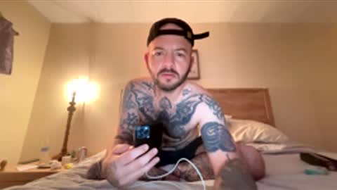 Nattidaddy online show from April 15, 7:15 am