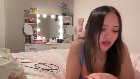 Snapshot of nattyluvv chatting on March 7, 7:27 am new heree online show from March 7, 7:27 am