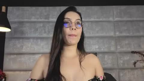 Snapshot of nattytrainor chatting on July 19, 9:18 pm Natty Trainor online show from July 19, 9:18 pm