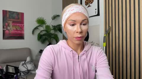 Snapshot of nattywithoutdaddy chatting on October 26, 7:31 pm NATTY FIERROS online show from October 26, 7:31 pm