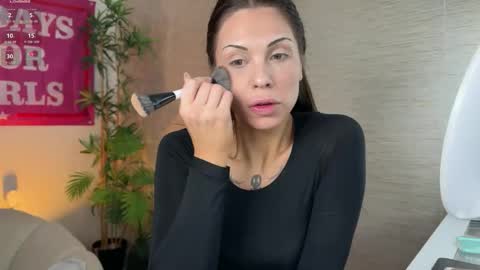 NATTY FIERROS online show from April 28, 7:13 am