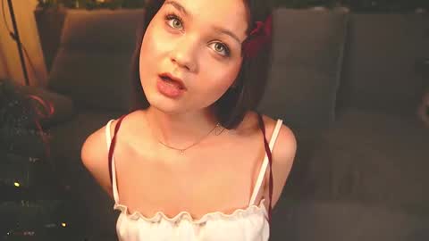 Snapshot of natur_ella chatting on January 5, 5:27 pm Ella online show from January 5, 5:27 pm