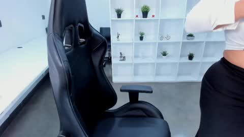 Jazmin Bigboobs online show from November 5, 8:20 pm