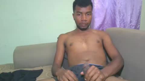 Snapshot of naturalman829031 chatting on October 4, 6:39 pm naturalman829031 online show from October 4, 6:39 pm