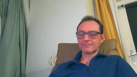 naturista25 online show from November 10, 7:35 pm