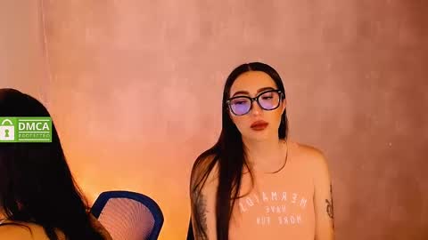 Snapshot of natval_ chatting on December 11, 10:58 am Natalia Valeria online show from December 11, 10:58 am