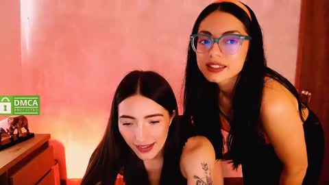 Snapshot of natval_ chatting on December 15, 1:11 pm Natalia Valeria online show from December 15, 1:11 pm
