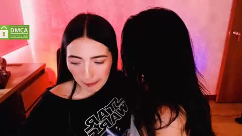 Snapshot of natval_ chatting on December 16, 1:00 pm Natalia Valeria online show from December 16, 1:00 pm