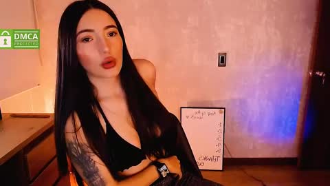 Snapshot of natval_ chatting on February 4, 11:05 am Natalia Valeria online show from February 4, 11:05 am