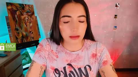 Natalia  Valeria online show from May 2, 9:03 am