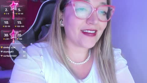 Snapshot of naty__mature_ chatting on January 30, 1:11 am Nataly online show from January 30, 1:11 am