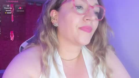 Snapshot of naty__mature_ chatting on February 6, 2:11 am Nataly online show from February 6, 2:11 am