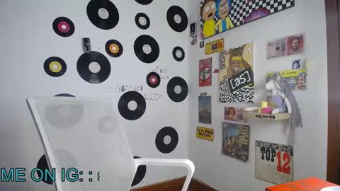 Snapshot of naty_lux19 chatting on February 23, 12:51 am Fernanda online show from February 23, 12:51 am