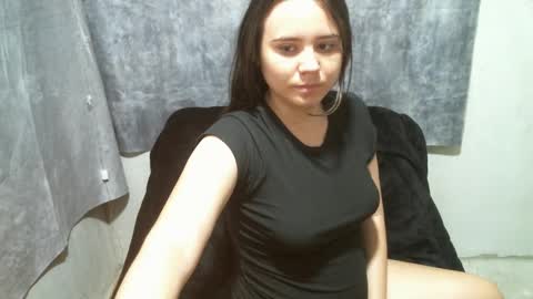 Snapshot of natyscoth chatting on December 11, 10:03 am online show from December 11, 10:03 am