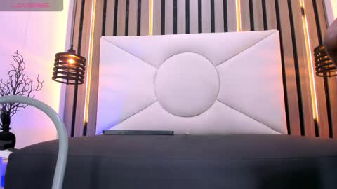 natzuki_ online show from December 19, 11:28 am