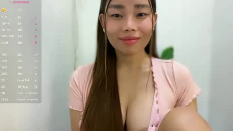 Snapshot of natzumiee_ chatting on May 13, 7:55 pm Shuvee Keiko Half Japanese Half Pinay online show from May 13, 7:55 pm