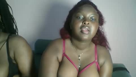naughti_garlie online show from April 28, 4:39 am