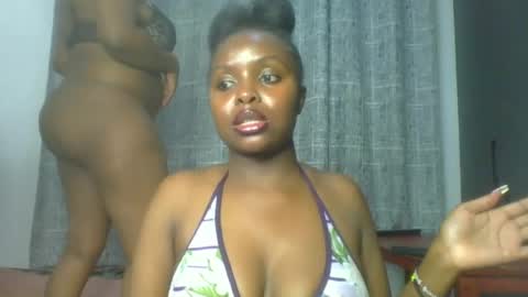 Snapshot of naughtty_bella8 chatting on July 9, 8:02 pm naughtty_bella8 online show from July 9, 8:02 pm