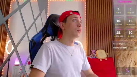 Snapshot of naughty__chris chatting on September 19, 1:34 pm Christopher Chris online show from September 19, 1:34 pm