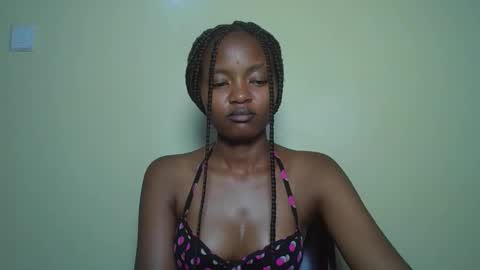 naughty_aura online show from January 16, 4:16 am