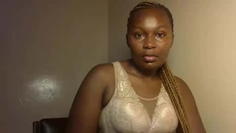 naughty_aura online show from February 10, 6:17 am