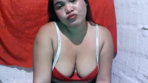 Snapshot of naughty_baby25 chatting on September 15, 3:45 pm Hannah online show from September 15, 3:45 pm