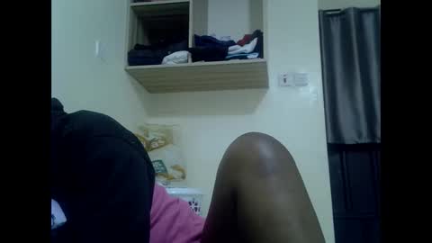 Snapshot of naughty_baddie5 chatting on November 23, 6:19 pm candy online show from November 23, 6:19 pm