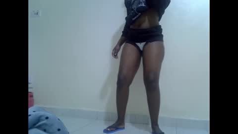 Snapshot of naughty_baddie5 chatting on November 26, 6:31 pm candy online show from November 26, 6:31 pm