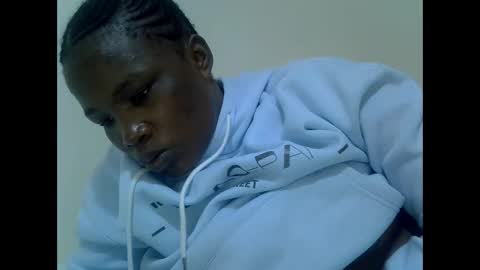 Snapshot of naughty_baddie5 chatting on December 16, 8:41 am candy online show from December 16, 8:41 am