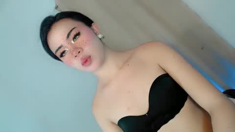 Snapshot of naughty_celestina chatting on December 22, 10:45 am GODDESS CELESTINA online show from December 22, 10:45 am