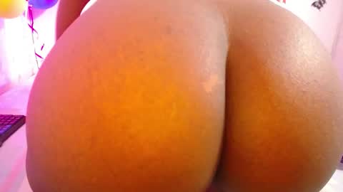  L I S S  online show from February 19, 8:21 am