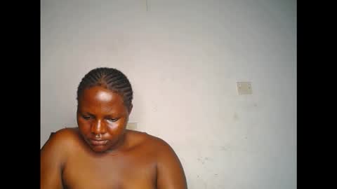 Snapshot of naughty_cunt0 chatting on October 18, 8:15 am Amara online show from October 18, 8:15 am