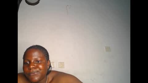 Snapshot of naughty_cunt0 chatting on October 19, 6:19 pm Amara online show from October 19, 6:19 pm