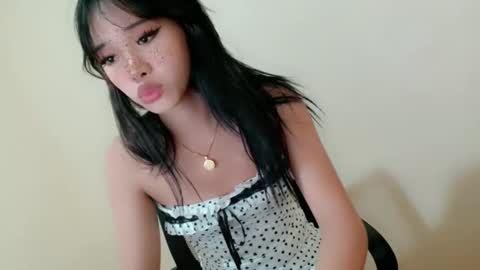 itsyourgirl kiara online show from April 9, 2:22 pm