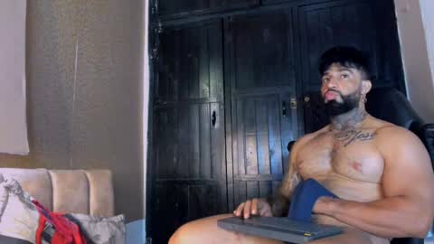 Snapshot of naughty_dominant chatting on January 14, 2:43 pm Miller online show from January 14, 2:43 pm