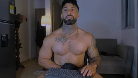 Snapshot of naughty_dominant chatting on March 4, 6:47 am Miller online show from March 4, 6:47 am