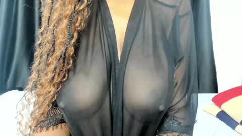 naughty_dreamss online show from May 5, 8:44 am