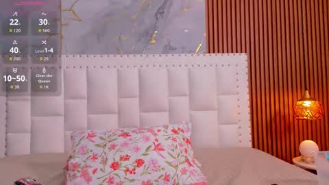 Snapshot of naughty_ebonyy chatting on November 4, 12:43 am SASHA  online show from November 4, 12:43 am