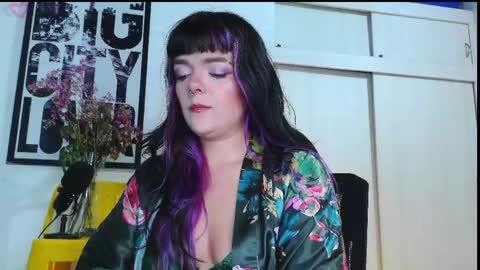 Snapshot of naughty_em_17 chatting on April 21, 6:31 am Em please help me reach 100 thumbs up 3 online show from April 21, 6:31 am