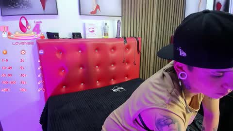 sam online show from December 4, 3:16 am