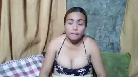 Jenn online show from February 10, 12:09 pm