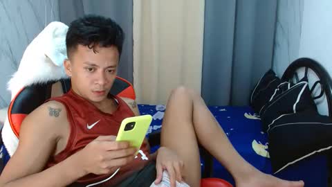 Snapshot of naughty_kirk chatting on April 22, 11:56 am Kirk online show from April 22, 11:56 am
