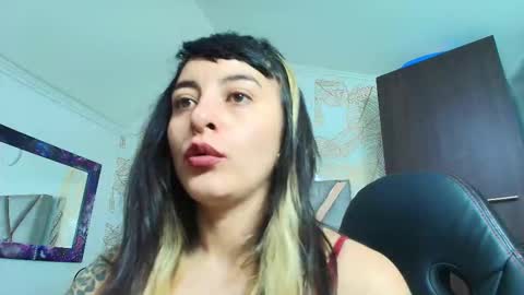 Snapshot of naughty_kittenm chatting on February 23, 11:18 am Kitten online show from February 23, 11:18 am